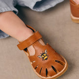 Angulus Begynder Sandaler m. Bi broderi - Cognac