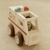 Little Dutch Ambulance inkl. redder