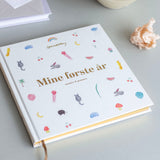 Specialday Barnets bog, mine første år - Beige