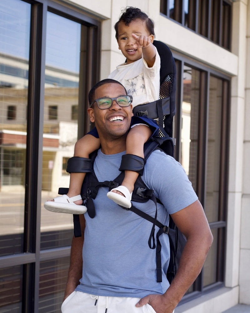 MiniMeis The Shoulder Carrier Bærestol G5 - Black Premium