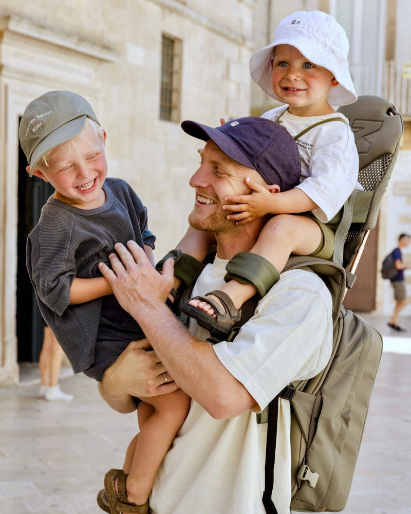MiniMeis The Shoulder Carrier Bærestol G5 - Olive Premium