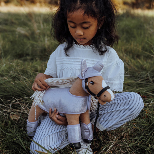 byASTRUP Dækken, Sadelunderlag, Gamascher & Hut - Glitter Lilla