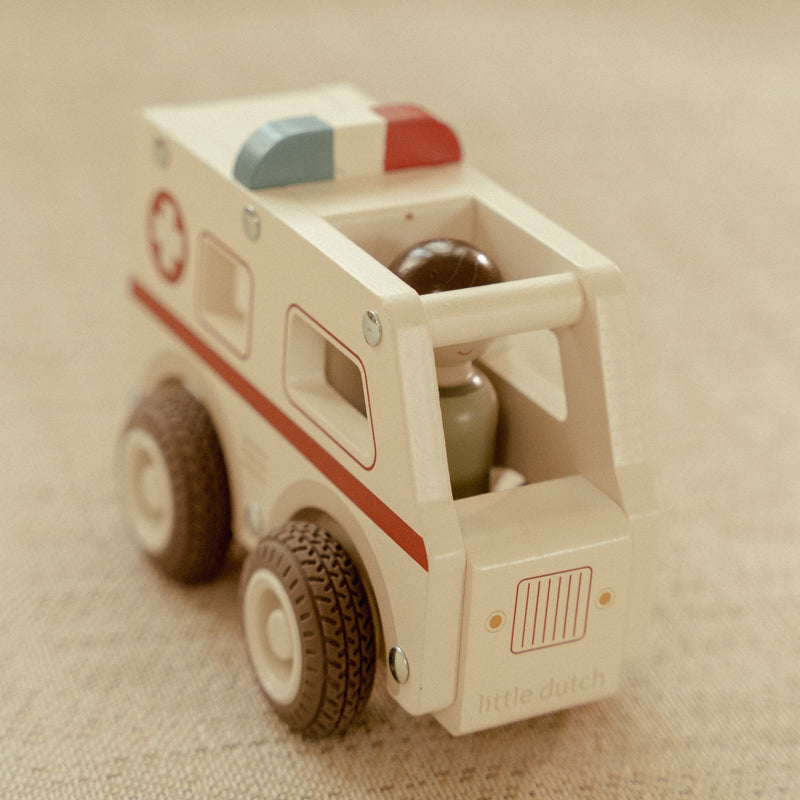 Little Dutch Ambulance inkl. redder
